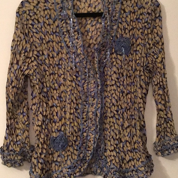 Spring Detailed Blouse - Picture 3 of 4